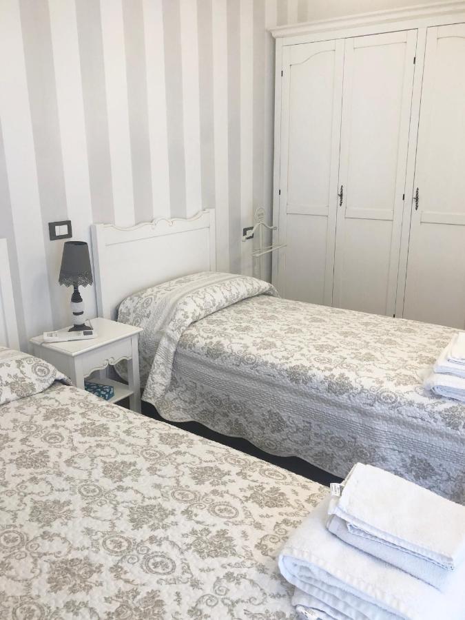 Bed and Breakfast La Rosa Bianca Роццано Екстер'єр фото