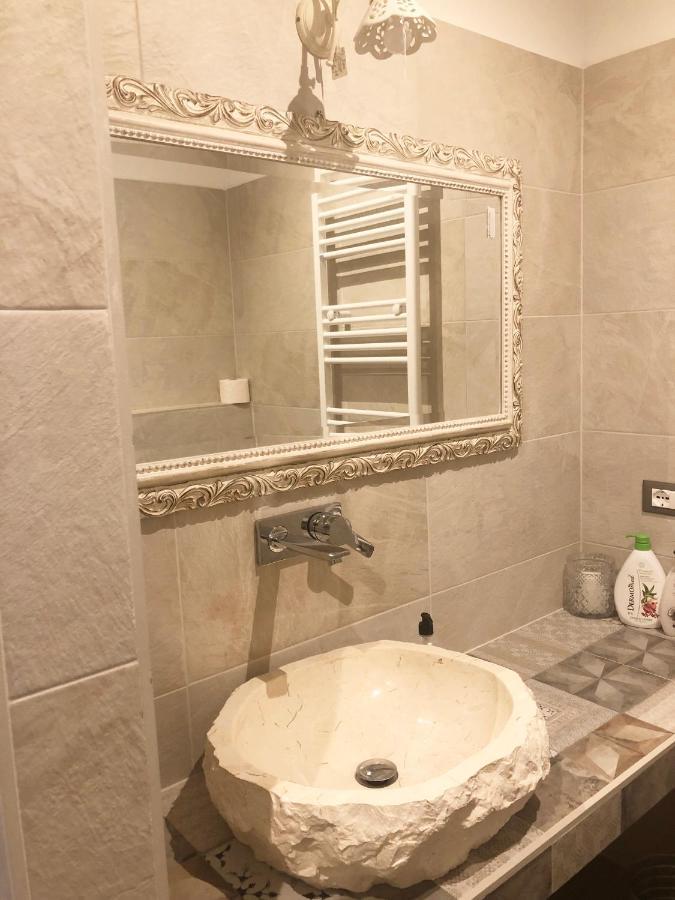 Bed and Breakfast La Rosa Bianca Роццано Екстер'єр фото